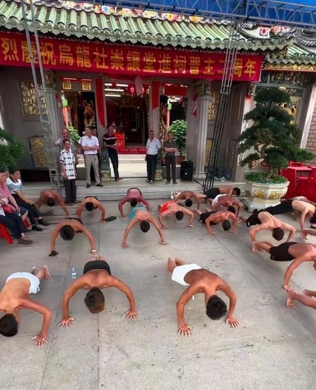 了3条龙舟翻2条原因出在闺女身上OG真人端午还剩1天猎德村的天塌(图7)