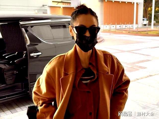 溃痛哭：不公平所有东西都是假的OG真人游戏张柏芝二次出庭崩(图5)